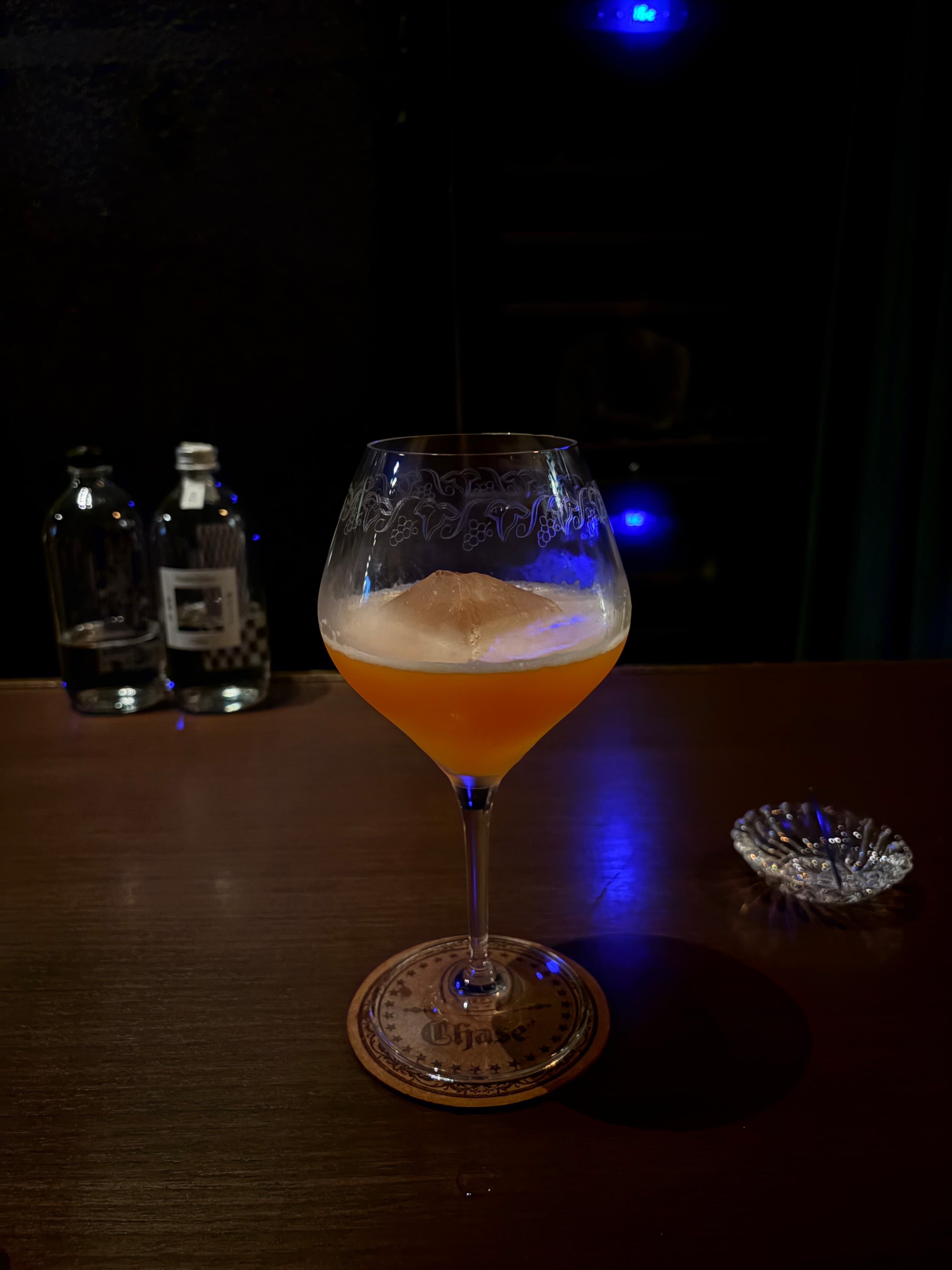 バーでの一杯